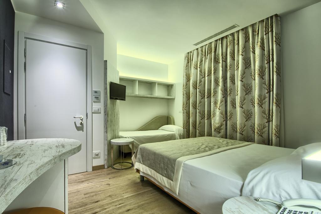 Gabbiano Hotel 시비타노바 마르셰 외부 사진