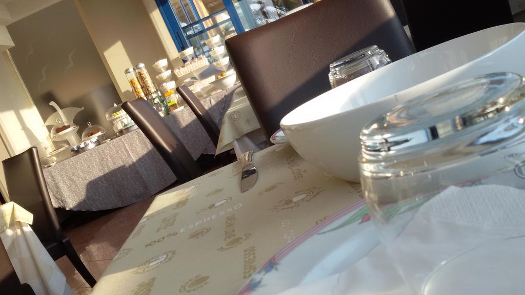 Gabbiano Hotel 시비타노바 마르셰 외부 사진